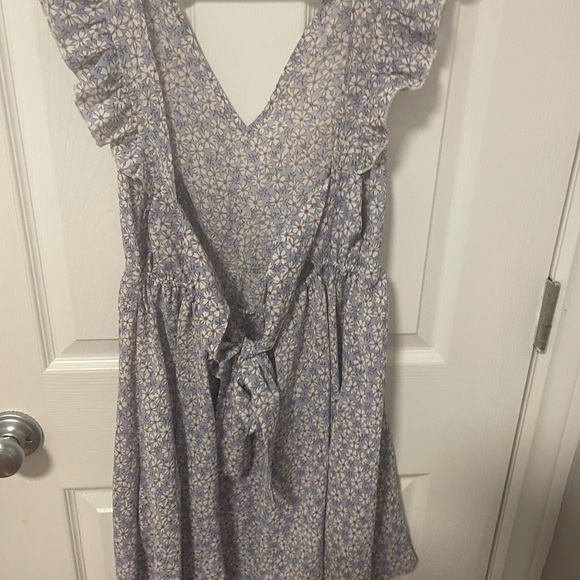 Light purple and white floral print - Picture 4 of 5